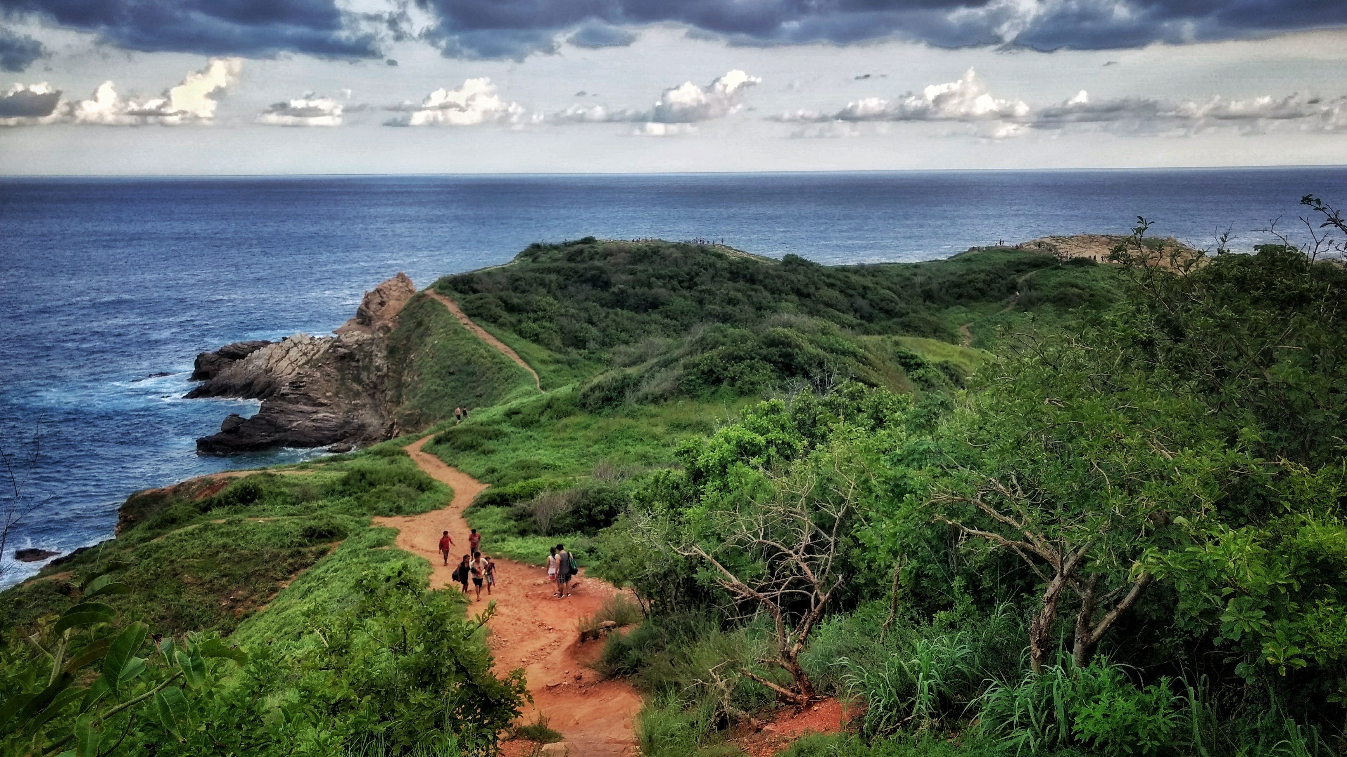 5 Lugares cerca de la playa para practicar Trail Running y Senderismo